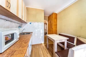 Квартира 2к. кв. Шалімова, НАУ, спорткомплекс "Меридіан". Апартаменты 4-местный 3 этаж 6