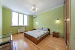 Квартира 3-комнатная на Позняках. Стандарт 6-местный  3