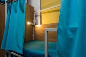 Хостел 777 метро Дарница. Место в мужском 10-местном номере 1,2 ярус 2