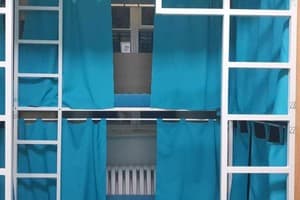 Хостел 777 метро Дарница. Место в мужском 10-местном номере 1,2 ярус 1