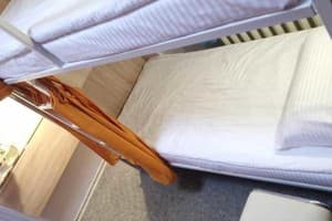 Хостел 777 метро Дарница. Место в общем 10-местном номере 3 ярус 5