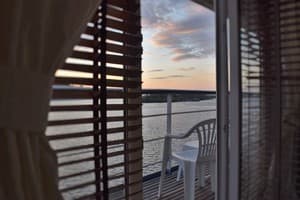 Отель Баккара. Стандарт двухместный double с видом на реку 3