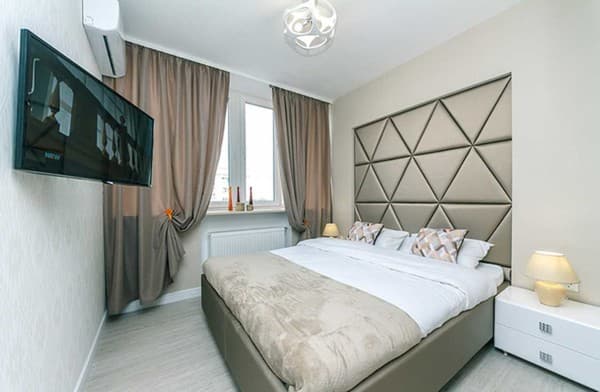 Бульвар Леси Украинки 24 5