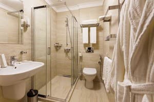 Отель Crystal Hotel. Полулюкс 4-местный Полулюкс 6