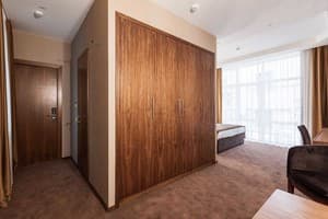 Отель Crystal Hotel. Стандарт трехместный Суперлюкс 2