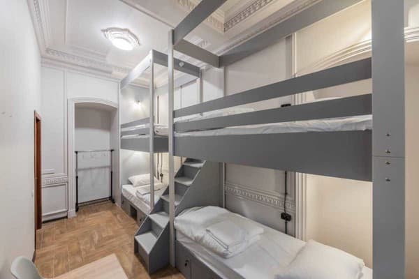 Gar’is hostel Maidan 19