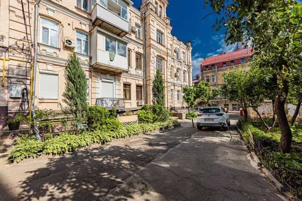 Gar’is hostel Maidan 2