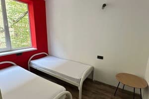 Мини-отель Гостиничные комнаты. Эконом двухместный с раздельными кроватями 1