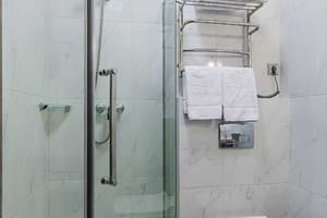 Отель Green Line. Люкс трехместный  8