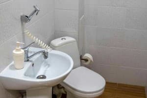 Апарт-отель Guest house Kiev forest. Апартаменты 4-местный Первый этаж 10