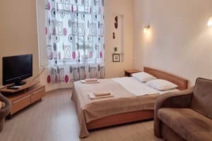 Квартира Home Hotel Михайловский переулок. Апартаменты трехместный  1