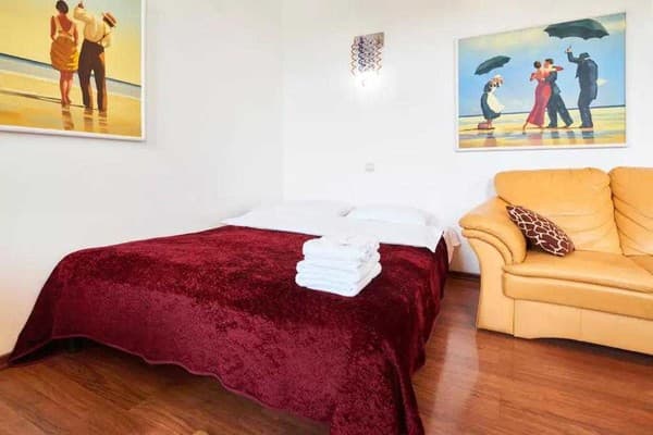 Квартира Home Hotel ул. Хорива, 15/8