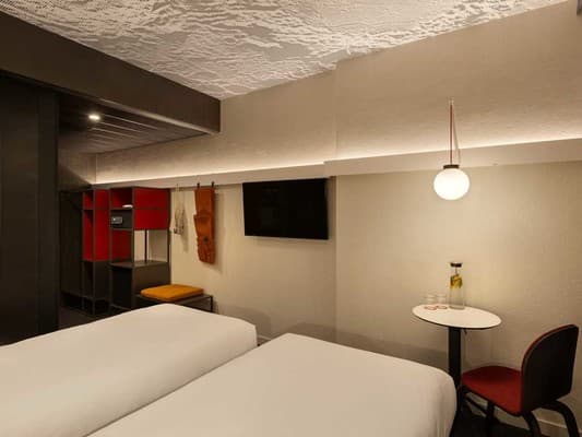 Ibis Kyiv Beresteiska 3