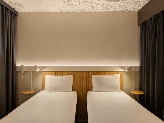 Ibis Kyiv Beresteiska 2