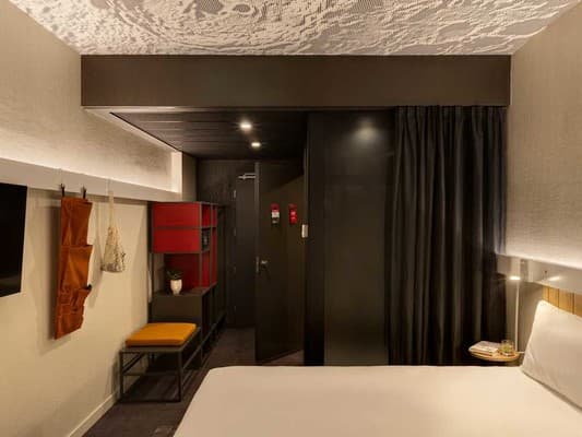 Ibis Kyiv Beresteiska 6