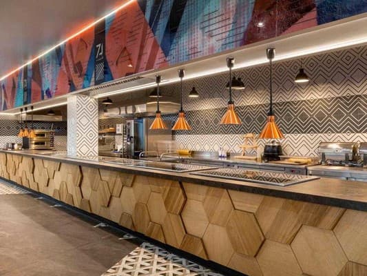 Ibis Kyiv Beresteiska 15