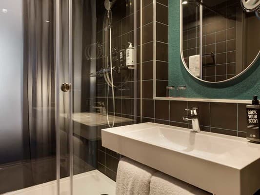 Ibis Kyiv Beresteiska 10