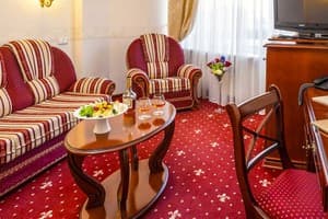 Отель Киев. Полулюкс двухместный двухкомнатный 4