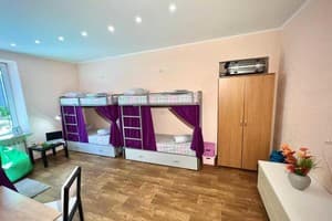 Хостел KustHostel. Место в женском 8-местном номере  3