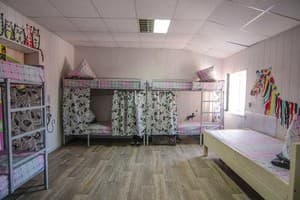 Хостел Lucky Hostel. Место в женском 8-местном номере  4