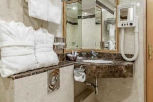 Отель Национальный. Люкс двухместный (2+1). 7