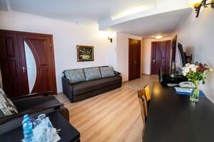 Отель Салют. Люкс трехместный  1