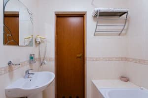 Апарт-отель Tiso. Люкс трехместный с диваном 7