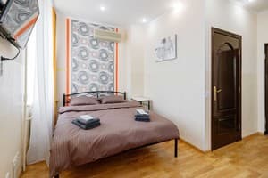 Апарт-отель Uneed Rooms - GK2. Полулюкс трехместный  1