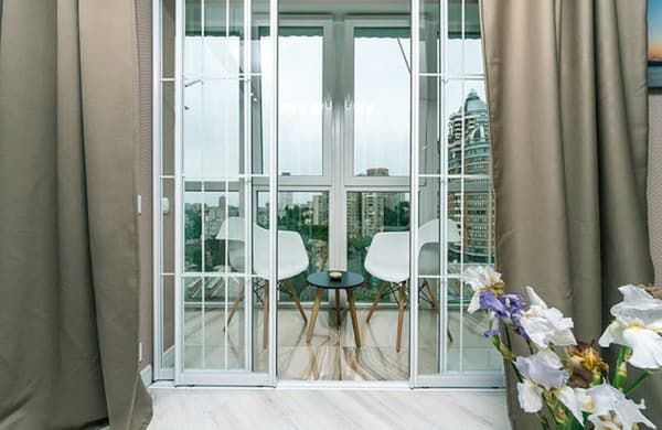 бульвар Леси Украинки 16 а 17