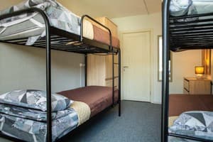 Хостел єЖилье Щекавица. Место в женском 4-местном номере  3