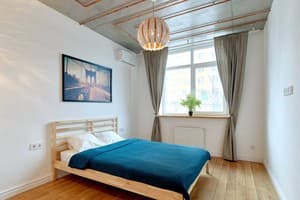 Квартира трехкомнатная на проспекте  Любомира Гузара, 46Б. Апартаменты 4-местный 4+2 2