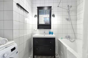 Квартира трехкомнатная на проспекте  Любомира Гузара, 46Б. Апартаменты 4-местный 4+2 24