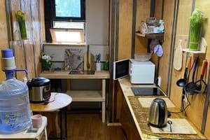 Хостел uaHOSTEL на Подоле. Место в женском двухместном номере  5