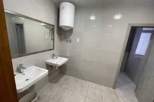 Хостел uaHOSTEL. Место в мужском трехместном номере  5