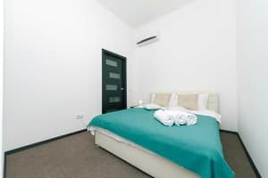 Квартира в центре города, по ул. Михайловская 16. Апартаменты 12-местный двухуровневые 4