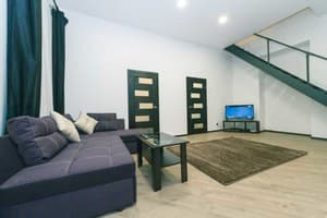 Квартира в центре города, по ул. Михайловская 16. Апартаменты 12-местный двухуровневые 17