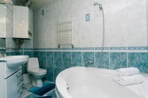 Квартира в центре города, по ул. Михайловская 16. Апартаменты 12-местный двухуровневые 28